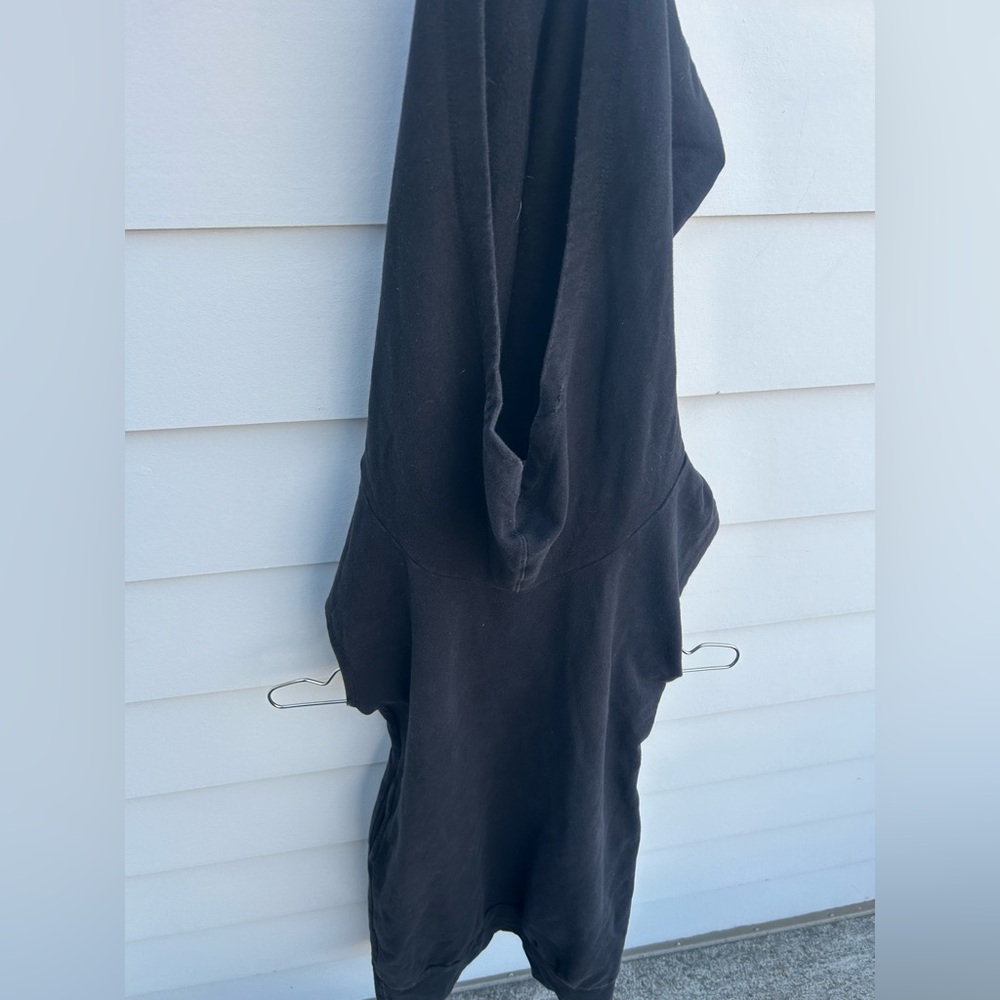 Black sleeveless hoodie dress